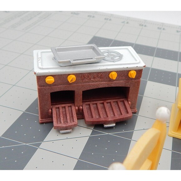 Sylvanian Families Calico Critters Kozy Kitchen Epoch Replacements Incomplete - Picture 4 of 9